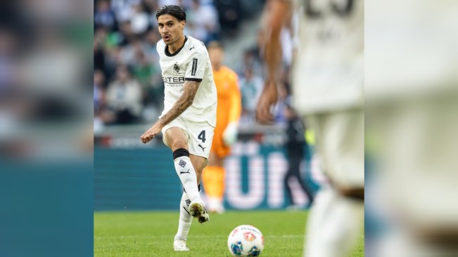 Debut Kevin Diks di Borussia Moenchengladbach. [Instagram]